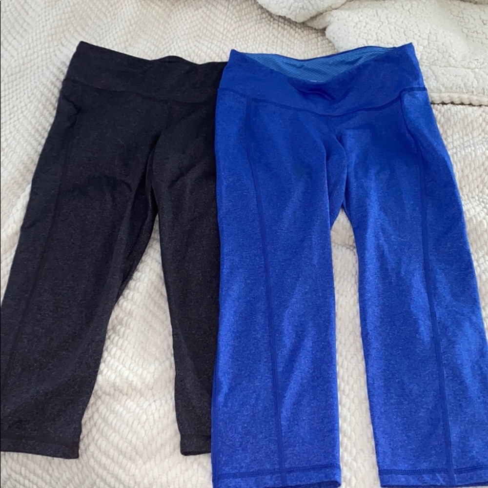 Two pairs old navy active fit Capri leggings